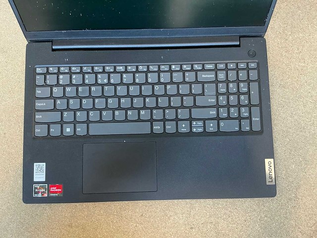 Laptop - lenovo - 82yu - afbeelding 2 van  8