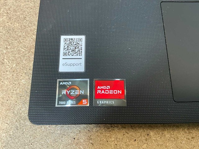 Laptop - lenovo - 82yu - afbeelding 3 van  8