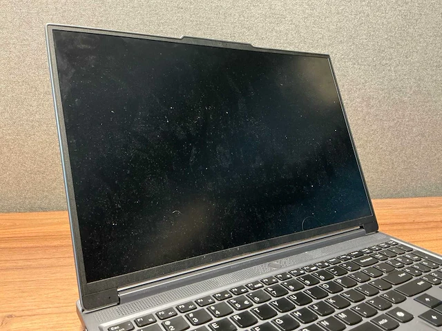 Laptop - lenovo - 83dh - afbeelding 4 van  9