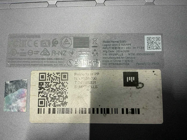 Laptop - lenovo - 83dh - afbeelding 9 van  9