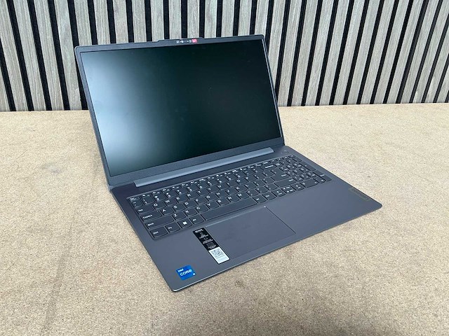 Laptop - lenovo - 83er - ideapad slim 3 - afbeelding 1 van  7