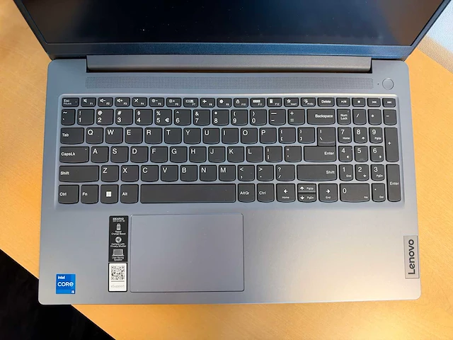 Laptop - lenovo - 83er - afbeelding 2 van  7