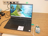Laptop dell model precision 7550 met 16 gb ram, 500 gb ssd en intel core i7-10875h cpu met windows 11 pro.