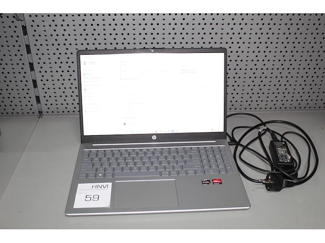Laptop hp i5-fcoxx. 238 gb opslag. 8gb ram. amd ryzen 3 7320u 2.40 ghz processor. - afbeelding 1 van  4