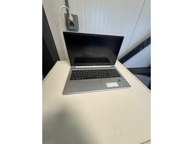 Laptop hp, probook 450 g10, zilver - afbeelding 2 van  9