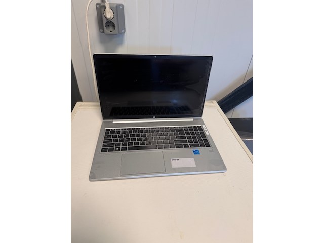 Laptop hp, probook 450 g8, zilver - afbeelding 2 van  9
