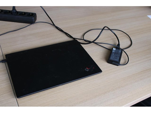 Laptop lenovo thinkpad x1 met 500 gb harde schijf, 128 mb grafische kaart, 16 gb intern geheugen, 11e gener... - afbeelding 3 van  3