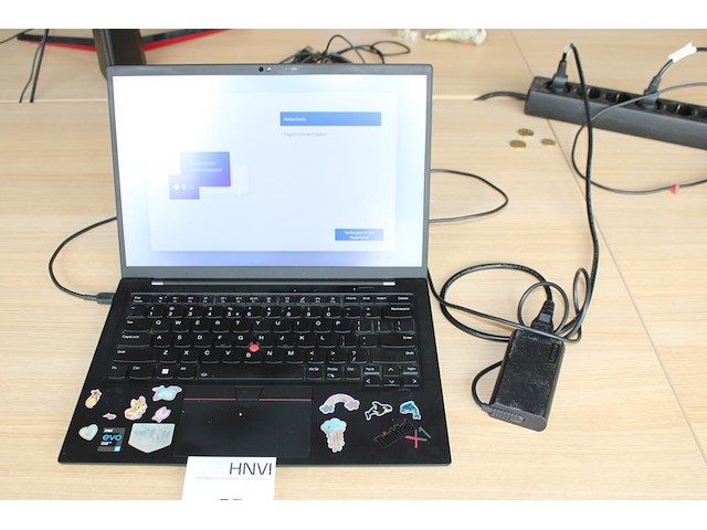 Laptop lenovo thinkpad x1 met 500 gb harde schijf, 128 mb grafische kaart, 16 gb intern geheugen, 11e gener... - afbeelding 1 van  3