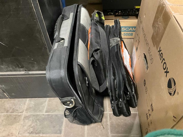 Laptoptas (5x) - afbeelding 3 van  3
