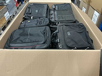 Laptoptassen volle doos - afbeelding 1 van  3
