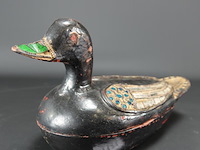 Laqué houten eend als dekseldoos - afbeelding 1 van  5