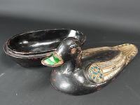 Laqué houten eend als dekseldoos - afbeelding 4 van  5