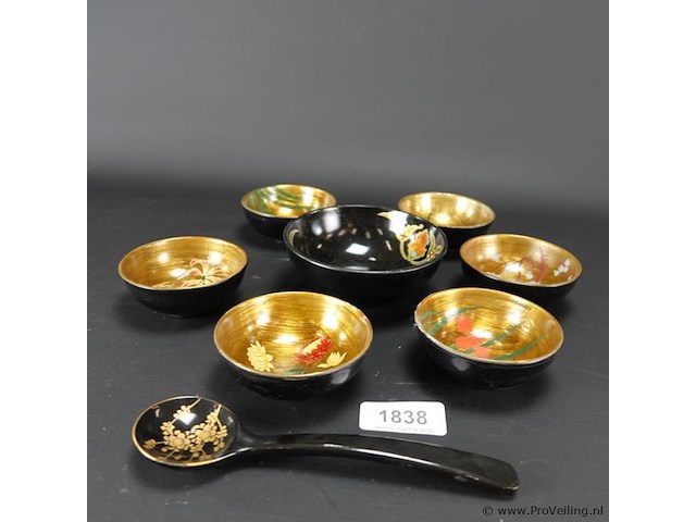 Laqué oosterse pindaset met lepel - afbeelding 1 van  5