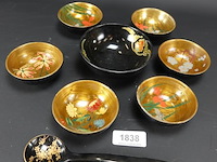 Laqué oosterse pindaset met lepel - afbeelding 2 van  5