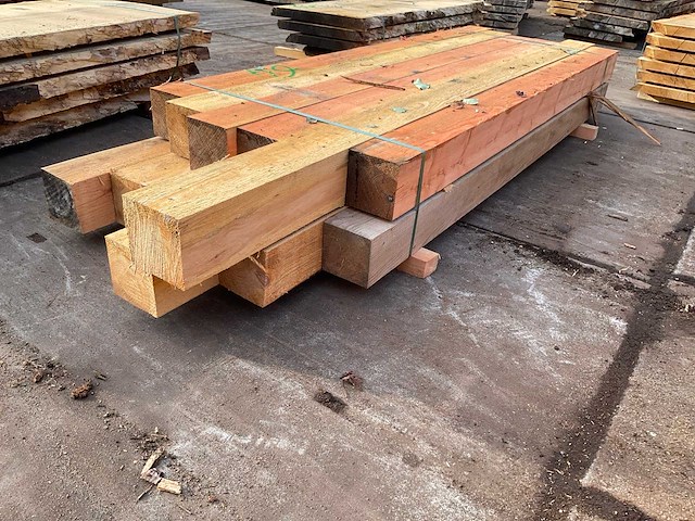 Lariks en douglas balken 150x150 mm (12x) - afbeelding 3 van  5