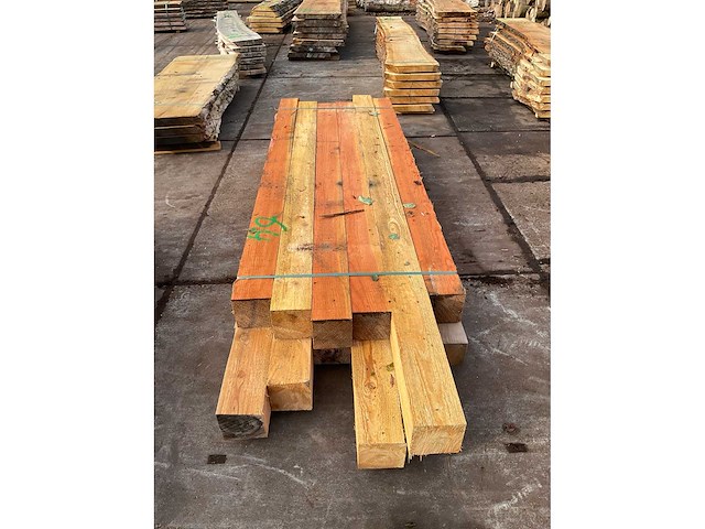 Lariks en douglas balken 150x150 mm (12x) - afbeelding 5 van  5