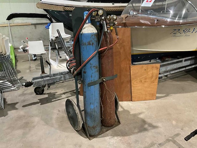 Las- of snijbrander met gasflessen - afbeelding 1 van  4