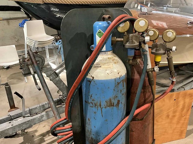 Las- of snijbrander met gasflessen - afbeelding 3 van  4