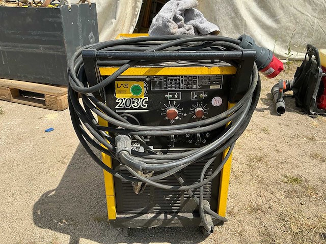 Las 203c mig/mag lasapparaat 200a 3-fase inclusief lastoorts, reduceerventiel en gasfles - afbeelding 5 van  10