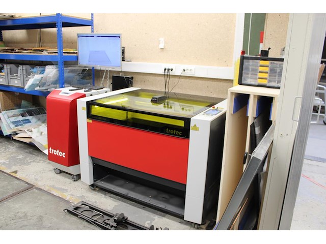 Laser-snijmachine trotec speedy 400 flexx 120/20w ac met trotec atmos duo plus f9 230 compressor met 2x 320... - afbeelding 1 van  15