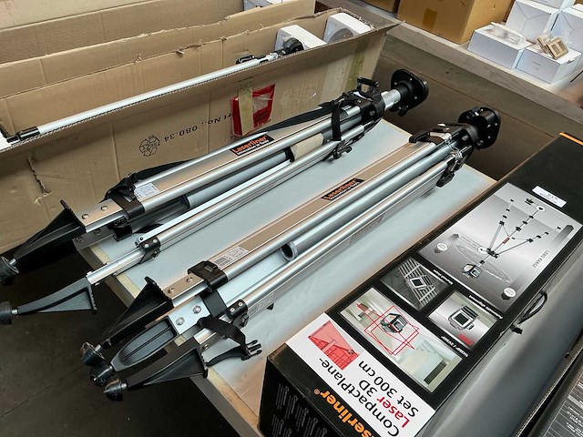 Laserliner p260 080.35 spindelstatief 260cm - afbeelding 2 van  5