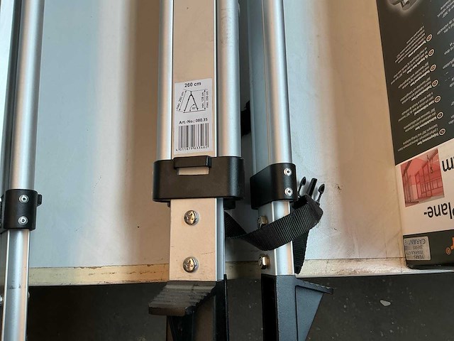 Laserliner p260 080.35 spindelstatief 260cm - afbeelding 3 van  5