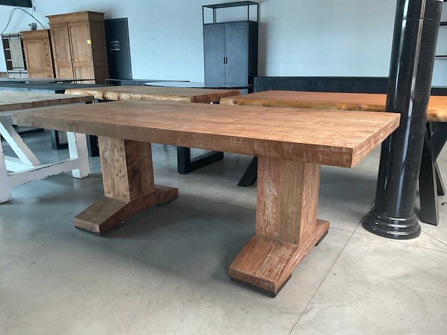 Lassio eetkamertafel - afbeelding 1 van  11