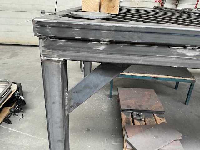 Lastafel met klem - afbeelding 9 van  11
