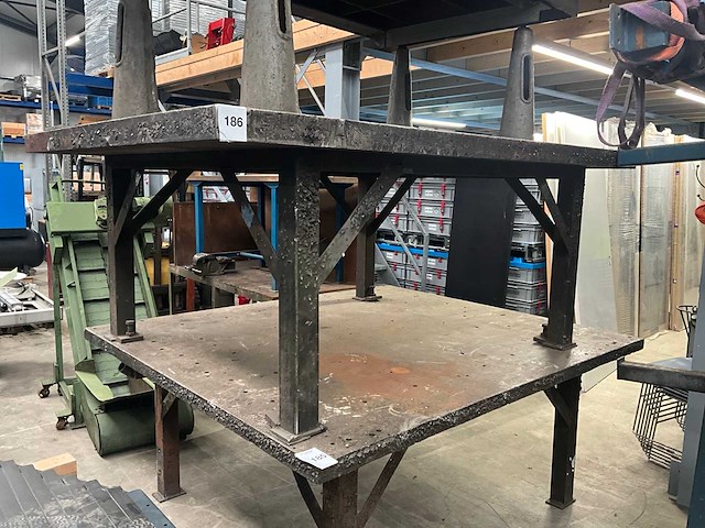 Lastafel - afbeelding 1 van  4