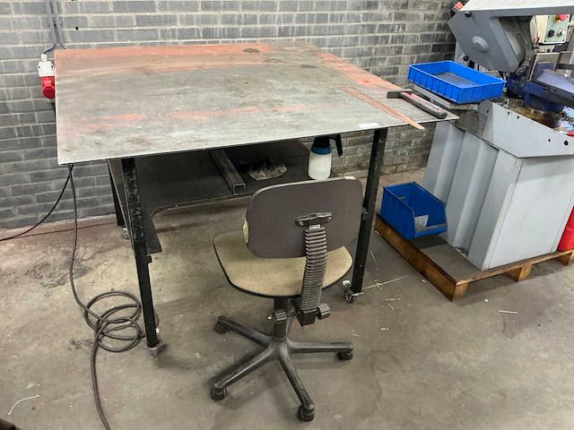 Lastafel - afbeelding 1 van  4