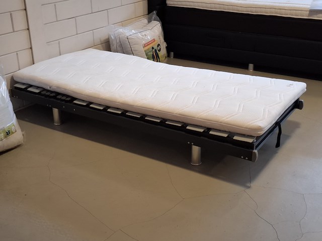 Lattenbodem met topper - afbeelding 1 van  8