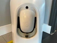 Laufen - navia 8 - wandcloset met douchefunctie - afbeelding 2 van  7