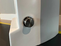 Laufen - navia 8 - wandcloset met douchefunctie - afbeelding 6 van  7