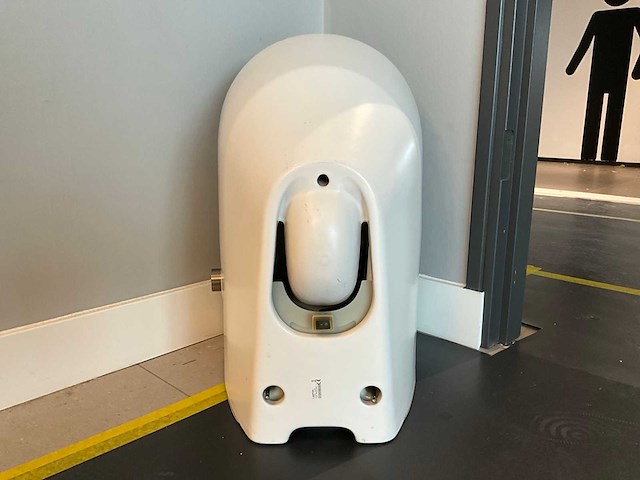 Laufen - navia 8 - wandcloset met douchefunctie - afbeelding 7 van  7