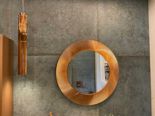 Laufen badkamerspiegel en hanglamp - afbeelding 1 van  4