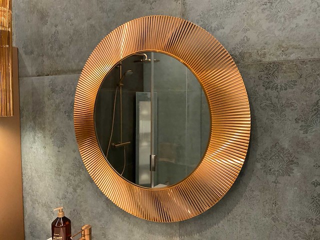 Laufen badkamerspiegel en hanglamp - afbeelding 3 van  4