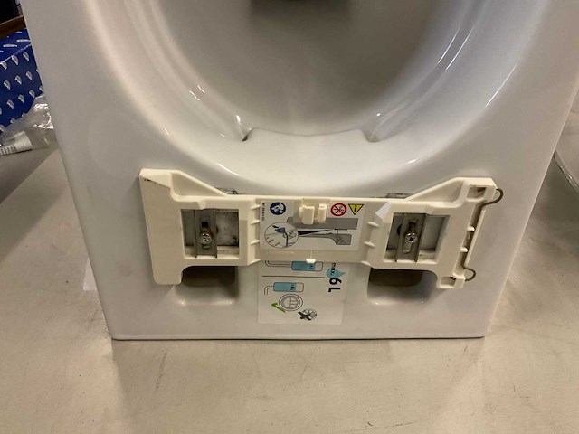 Laufen-geberit cleanet pro x douchetoilet - afbeelding 3 van  7