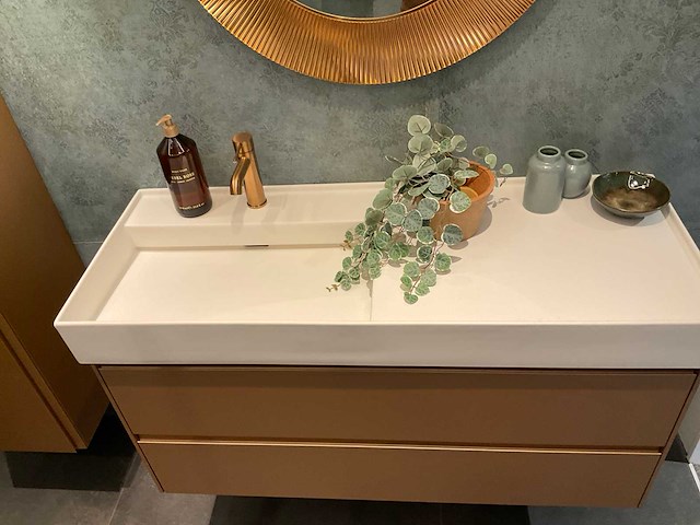 Laufen kartell badmeubel met kolomkast - afbeelding 6 van  10