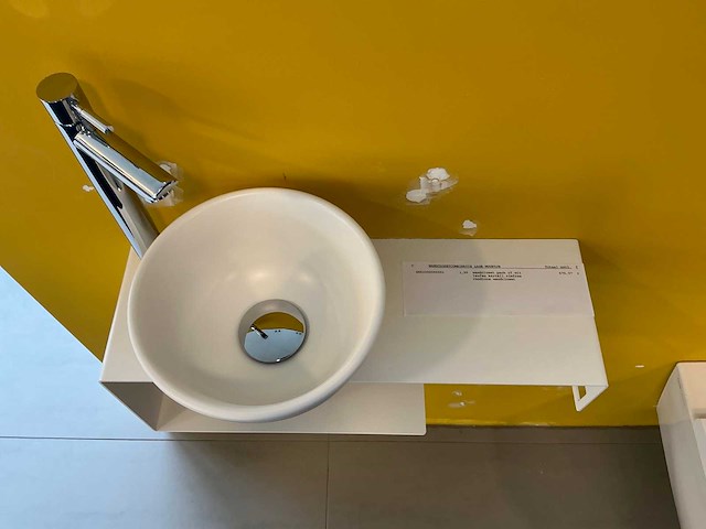 Laufen kartell randloos wandclosetopstelling - afbeelding 5 van  6