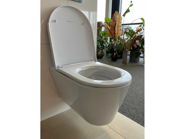 Laufen kartell wandcloset & bidet - afbeelding 3 van  7
