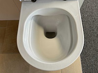Laufen kartell wandcloset & bidet - afbeelding 5 van  7