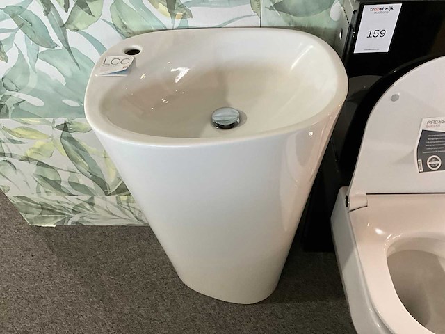 Laufen toilet met wastafel - afbeelding 4 van  4