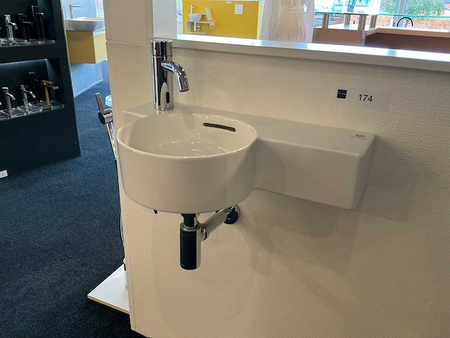 Laufen val fonteincombinatie - afbeelding 1 van  5