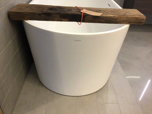 Laufen val vrijstaande bad 160x75x52 cm - afbeelding 5 van  6