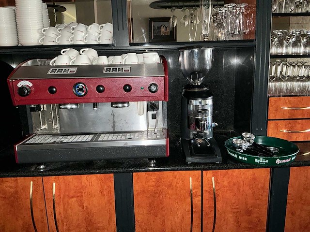 Laurentis sae 2 professionele espressomachine + professionele espressomolen - afbeelding 3 van  12
