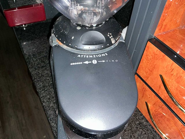 Laurentis sae 2 professionele espressomachine + professionele espressomolen - afbeelding 11 van  12