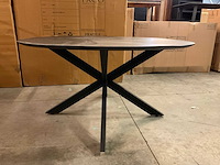 Laurren eetkamertafel - afbeelding 1 van  7