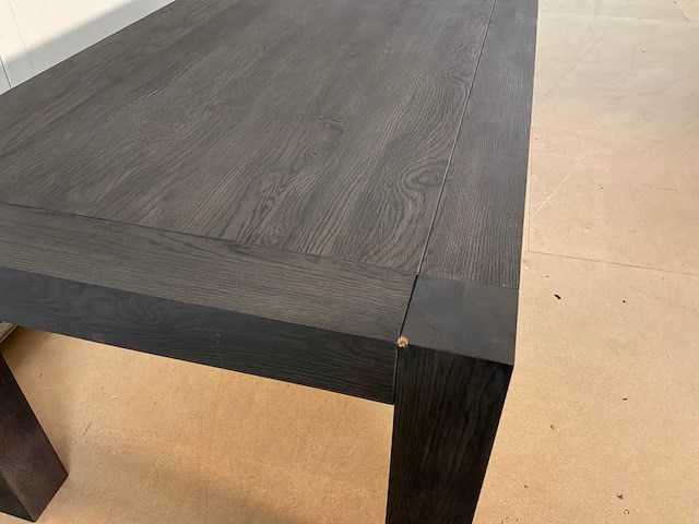 Laurrens eetkamertafel - afbeelding 3 van  12