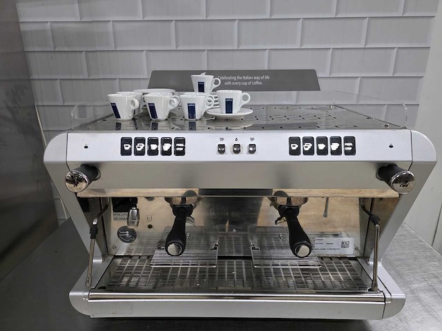 Lavazza - wega io 2 groeps - koffie- & espressomachine - afbeelding 3 van  8