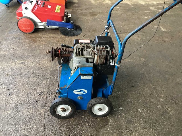 Lawn comber verticuteermachine - afbeelding 5 van  6